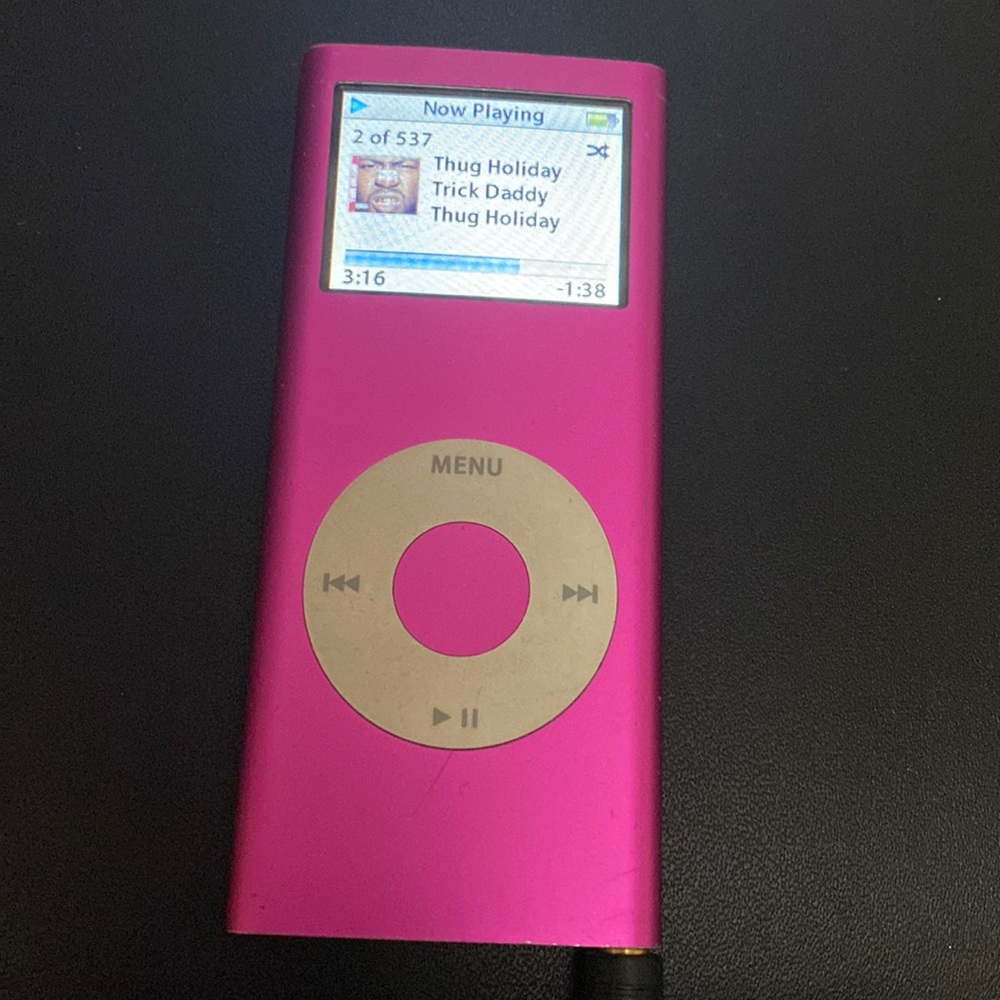 Apple pink iPod nano 2nd 4 GB songs albums